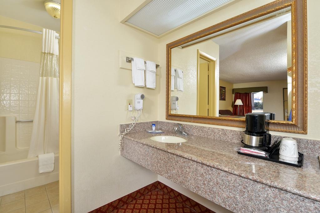 Americas Best Value Inn - Brookhaven Extérieur photo