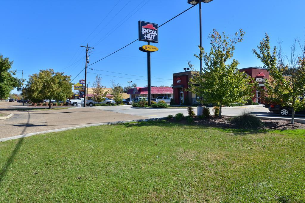 Americas Best Value Inn - Brookhaven Extérieur photo